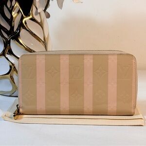 Louis Vuitton Rayures zippy wallet
